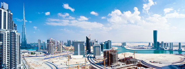 Naklejka premium Panoramiczny obraz miasta Dubaj