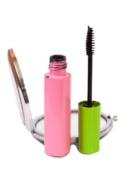 open mirror and  mascara