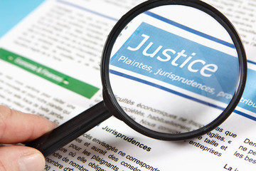 Justice titre de journal