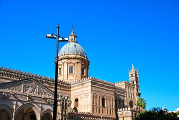 Fototapeta na wymiar Cattedrale di Palermo, Sicilia, Italia
