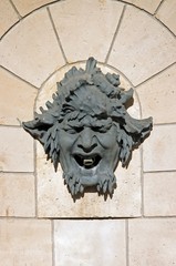 mascaron, tête décorative d'une fontaine