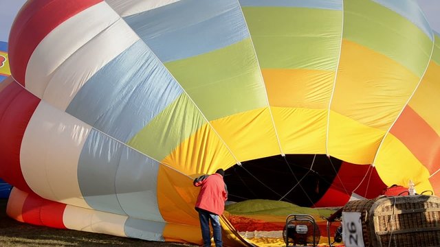 preparazione di una mongolfiera