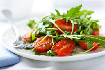 Rocket salad with cherry tomatoes
