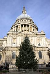 Fototapeta na wymiar st paul's cathedral - London