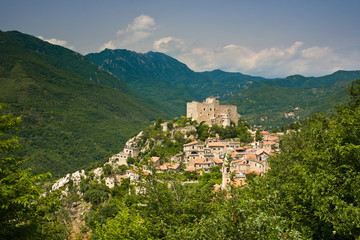 Fototapeta na wymiar Castelvecchio di Rocca Barbera