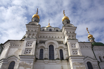 Fototapeta na wymiar Ławra klasztoru w Kijowie