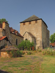 Fototapeta na wymiar Eglise fortifiée ; Saint-Pierre-Toirac ; Lot ; Haut-Quercy