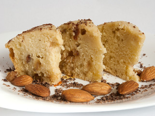 Cake with almonds