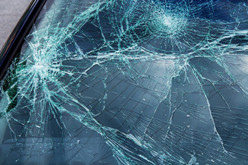 Damage on car glass - 38275634