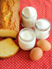 gâteau au yaourt et ingrédients 2