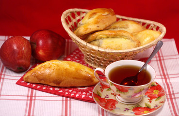 Hot cakes with tea