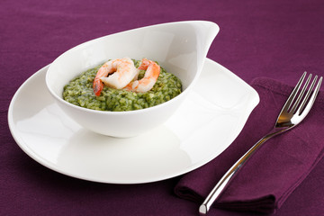Risotto with greens and prawns