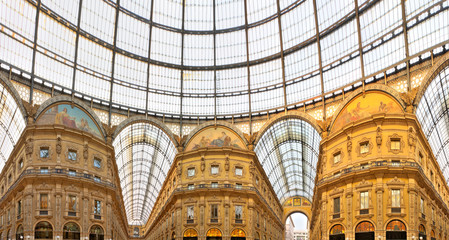Naklejka premium Galleria Vittorio Emanuele shopping Center, Milan,