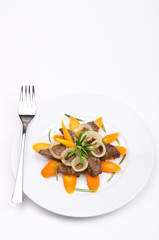 gebratene Leber mit gemüse und Apfel