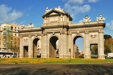 Obraz premium Puerta de Alcala in Madrid, Spain