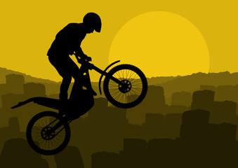 Obraz premium Mountain bike trial rider in wild Arabic desert ruin
