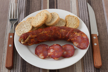 sausage with toasts