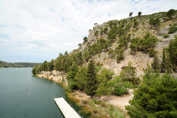 Fototapeta na wymiar Park Narodowy Krka - rzeka w dół widok z drogi