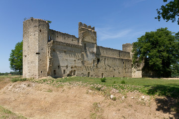 Fototapeta na wymiar Château médiéval de Budos