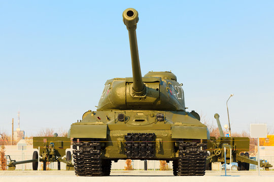 Soviet tank model IS-2