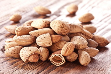 Nuts almonds