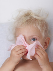 child wiht runny nose