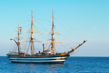 Sailing vessel