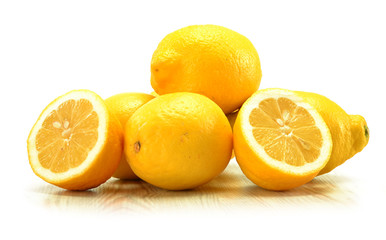 Fototapeta na wymiar Lemons isolated on white