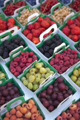 Fruits rouges, marché, fraises, framboises, groseilles