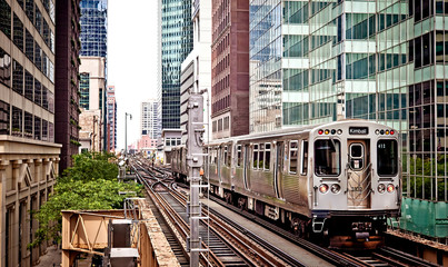Fototapeta Train moving on the tracks in Chicago obraz