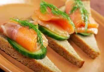 Sandwich with smoked salmon