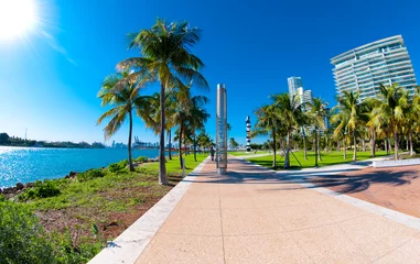 Wandcirkels plexiglas Beautiful park South Pointe in Miami Beach, Florida © Alexander Demyanenko