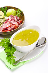 erbsensuppe und zutaten