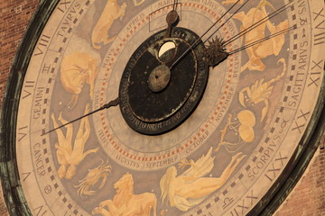 Fototapeta na wymiar cremona zegar Torrazzo astronomiczne