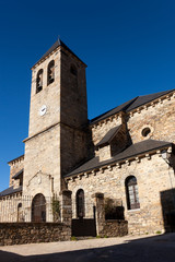 Fototapeta na wymiar Iglesia de Lanuza, Sallent de Gallego, Tena Valley, Huesca, Ar