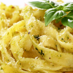 Pasta pesto