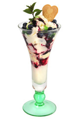 Heidelbeer-Eisbecher