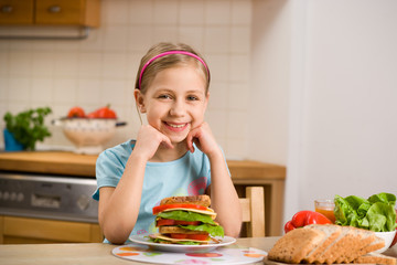 girl with sandwich © mbt_studio