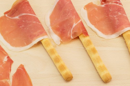 Prosciutto e grissini grissino
