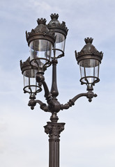 Fototapeta na wymiar Paris Street Lamp
