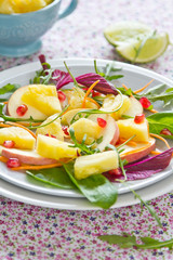 Pineapple, apple and spinach salad