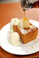 Honey toast with ice cream