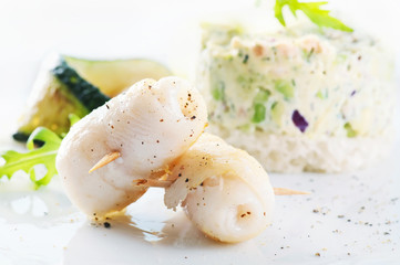 Fischröllchen mit Tatar
