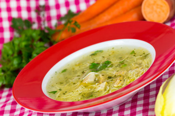 Hühnersuppe mit Nudeln,Fleisch