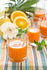 Pear,carrot and orange smoothie