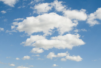 Naklejka premium Beautiful summer clouds - blue sky