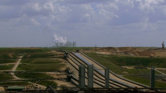Abbau von Kohle f&uuml;r das Kohlekraftwerk