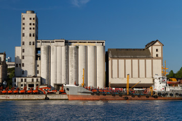Obraz premium Industrial building