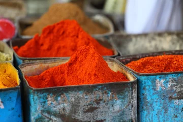 Rolgordijnen Traditional spices market in India © Curioso.Photography