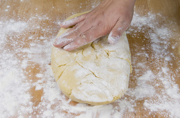 Preparazione pasta sfoglia